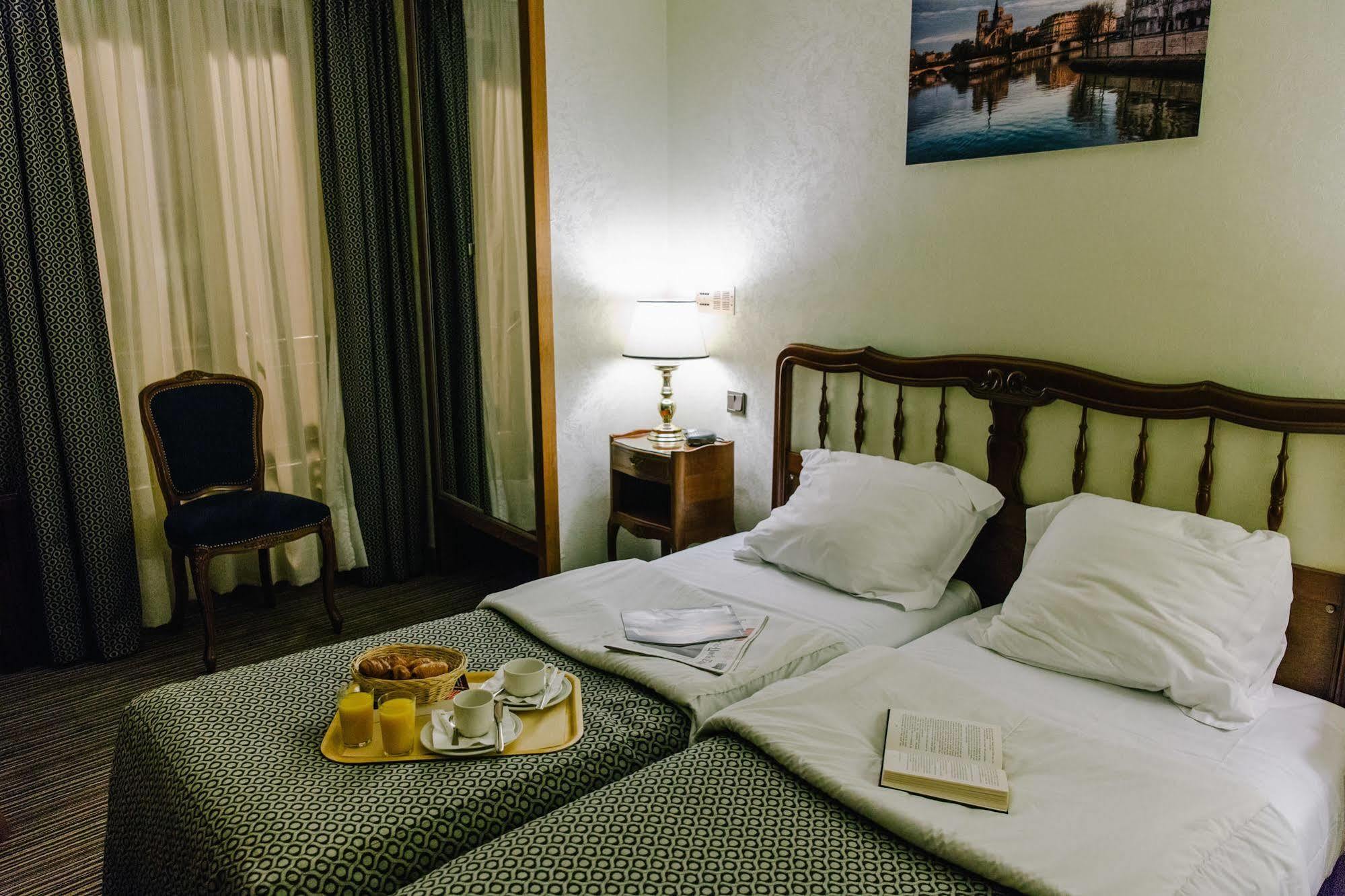 Hotel Saint Christophe Παρίσι Εξωτερικό φωτογραφία