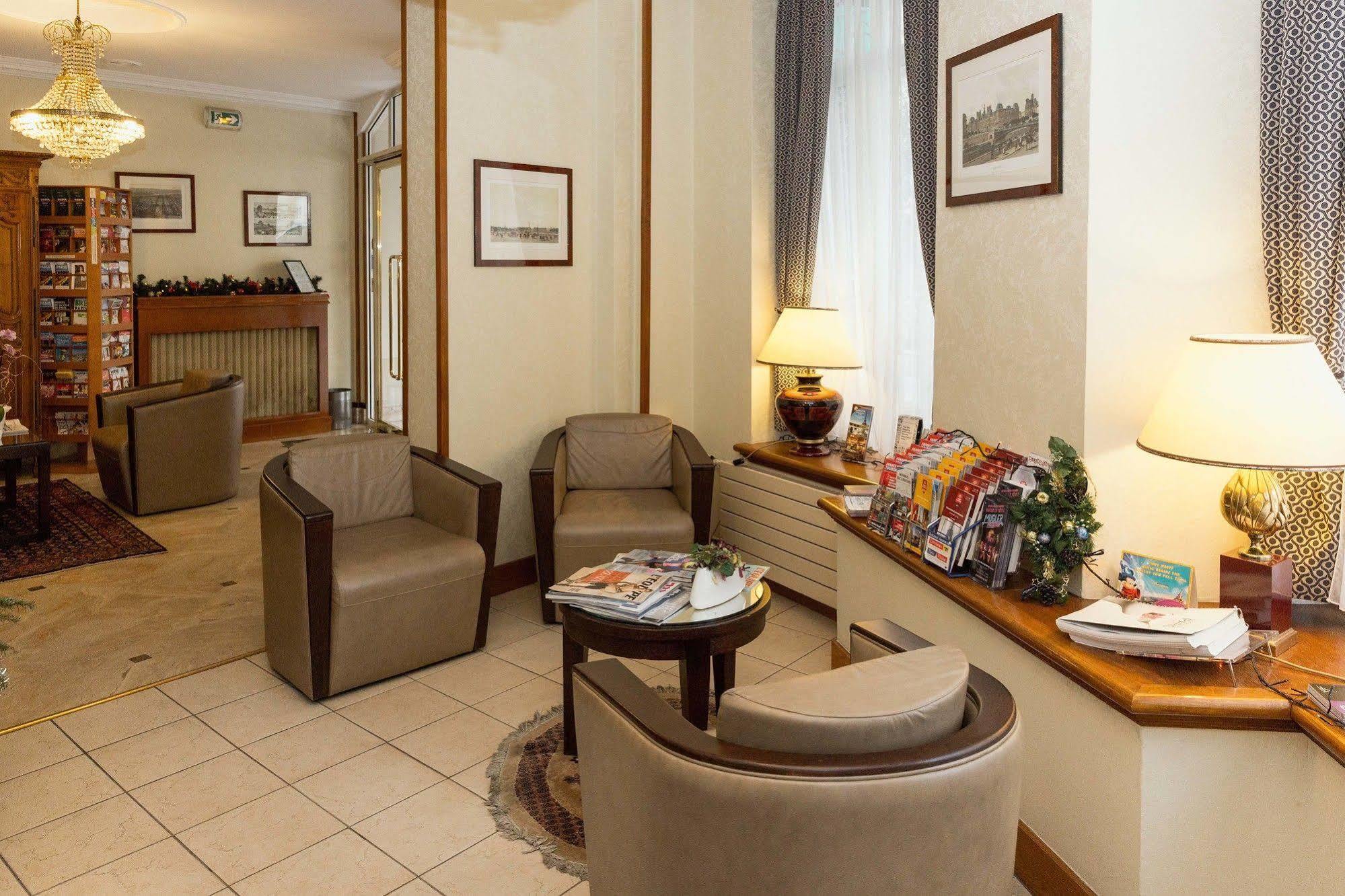Hotel Saint Christophe Παρίσι Εξωτερικό φωτογραφία